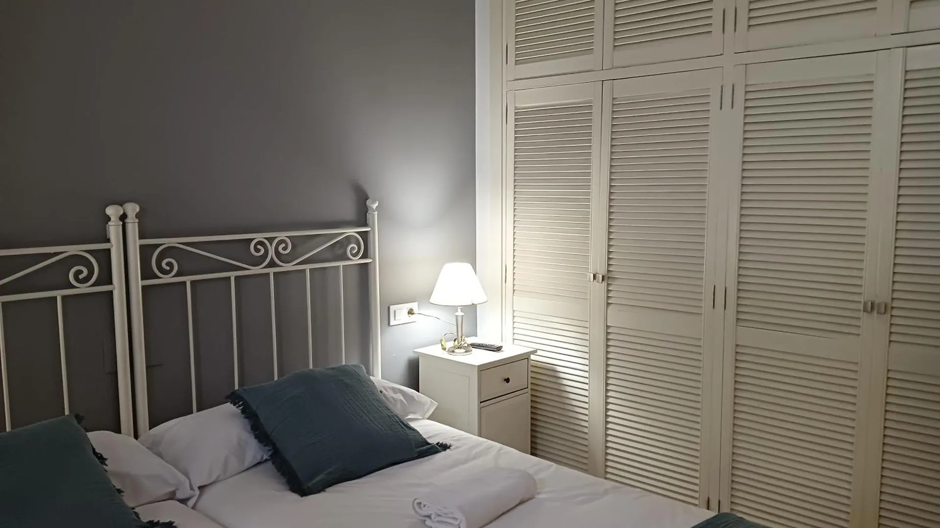 Alohamundi Lumbreras VI Apartment Seville